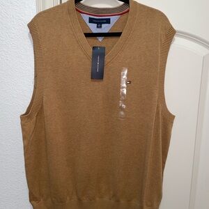 Tommy Hilfiger Men's Brown V-Neck Sweater Vest
